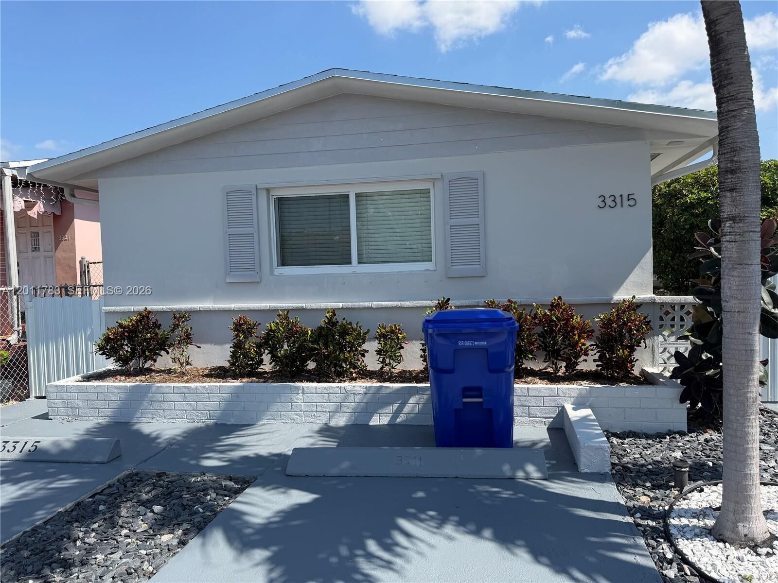 Property Photo:  3311 SW 25th Ter 3315  FL 33133 