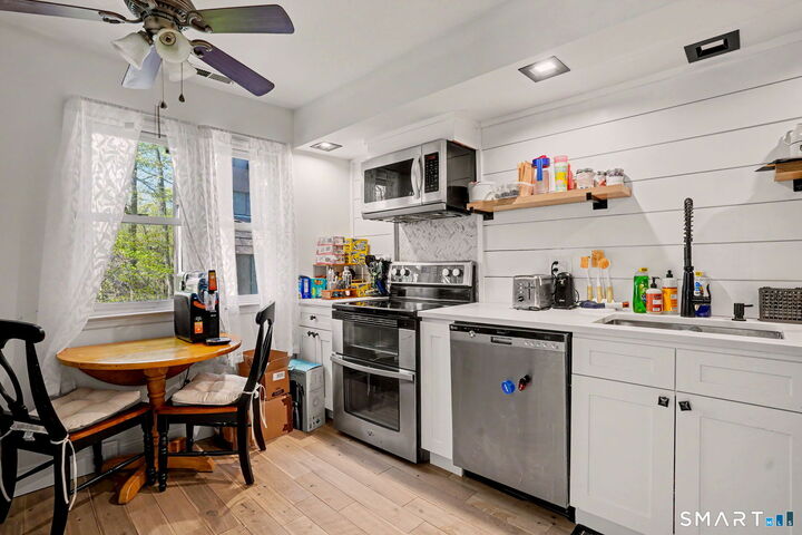 Property Photo: 135 Heatherwood Drive 135 CT 06804