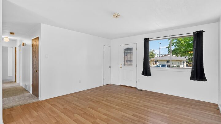 Property Photo:  5012 E Commerce Ave  WA 99206 