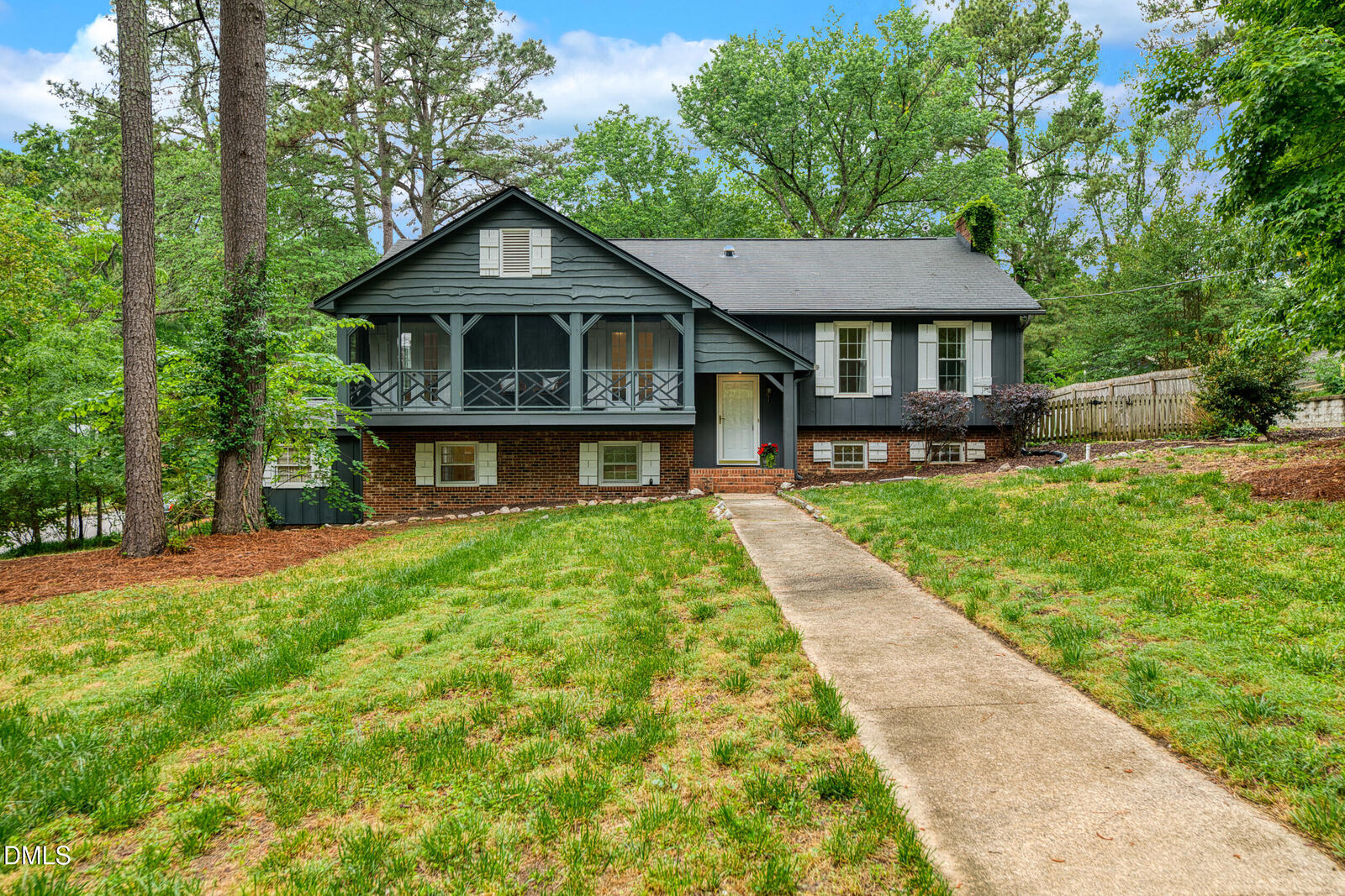 Property Photo:  1701 Bellemeade Street  NC 27607 