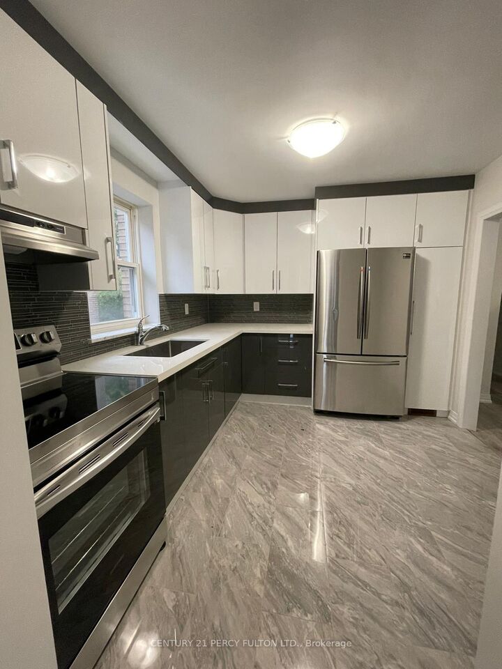 Property Photo:  246 Pannahill Road 2 Nd Floor  ON M3H 4N9 