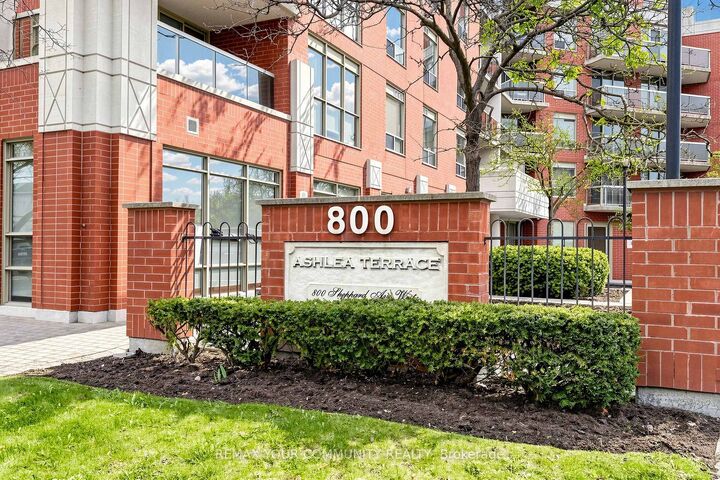 800 Sheppard Avenue W 506 — photo 1