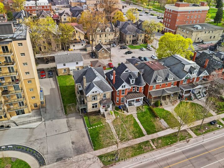 Property Photo: 307 Central Avenue ON N6B 2C9
