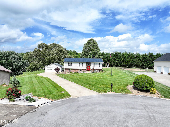 Property Photo:  122 Earlington Drive  TN 37743 