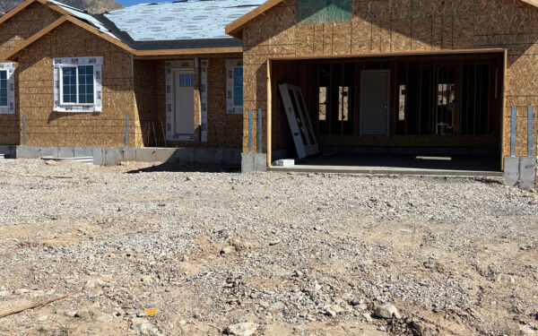 Property Photo:  1586 N 250 E  UT 84648 