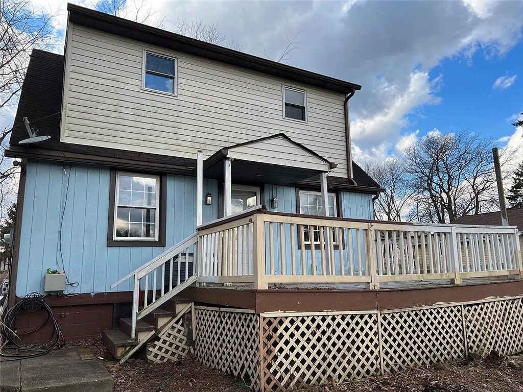 Property Photo:  104 Wallace Ave  PA 15112 