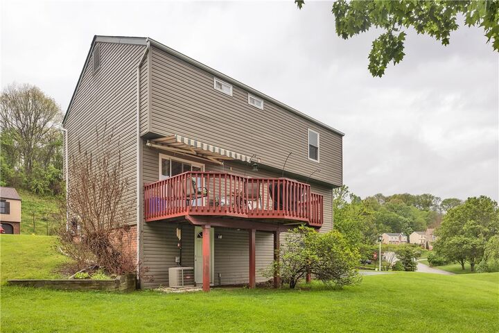 Property Photo:  156 Dinwiddie Dr  PA 15068 