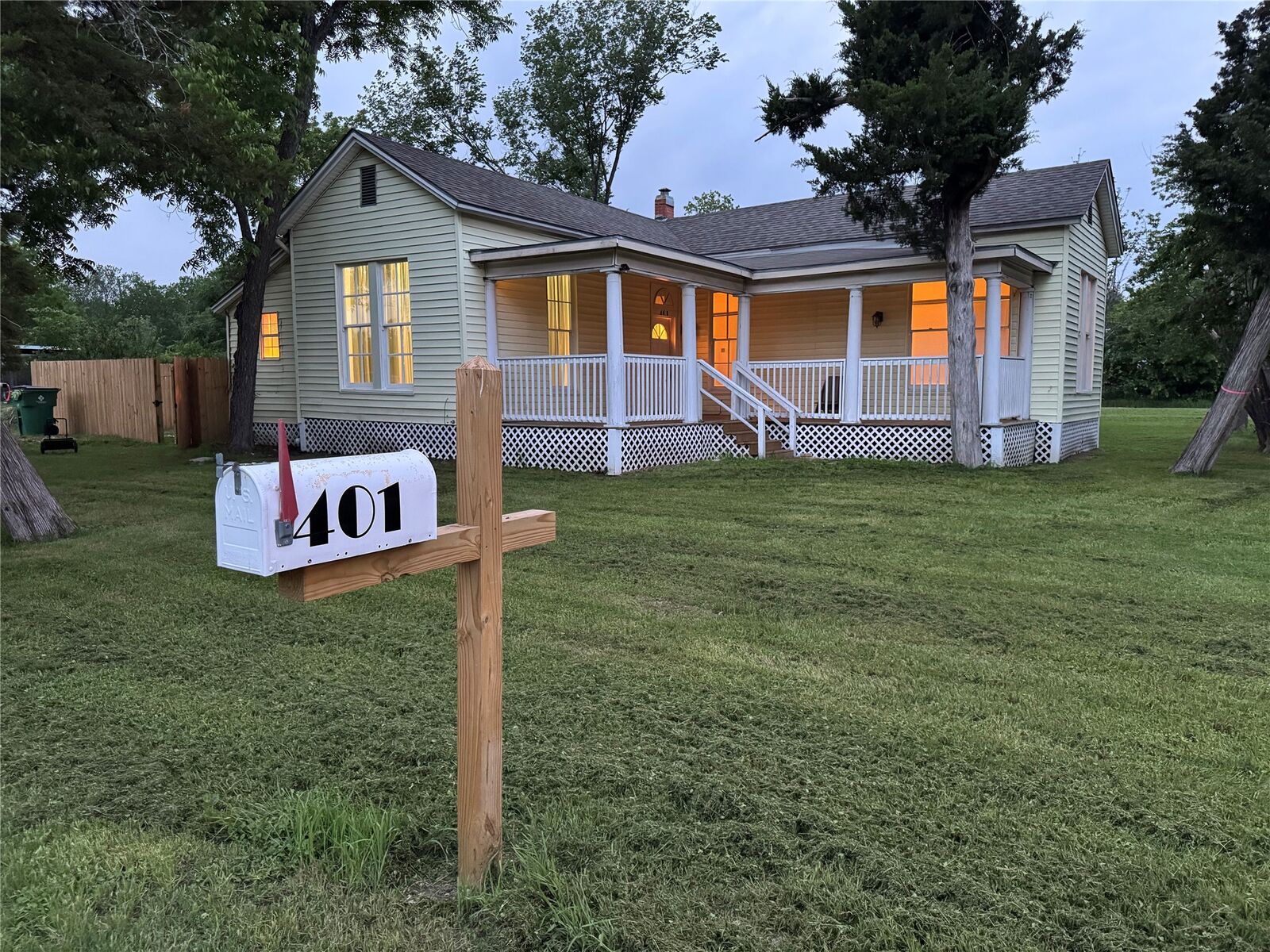 Property Photo:  401 Shaw Street  TX 76574 