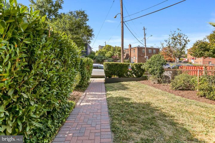 Property Photo:  145 Dale Street  VA 22305 