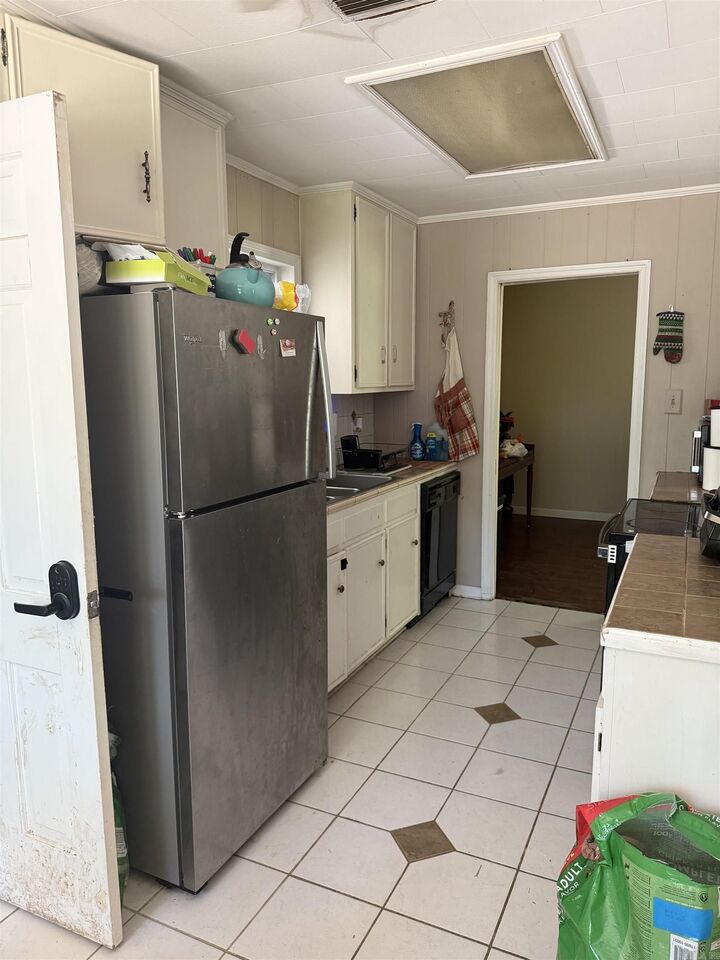 Property Photo:  702 Overstreet  AR 71742 