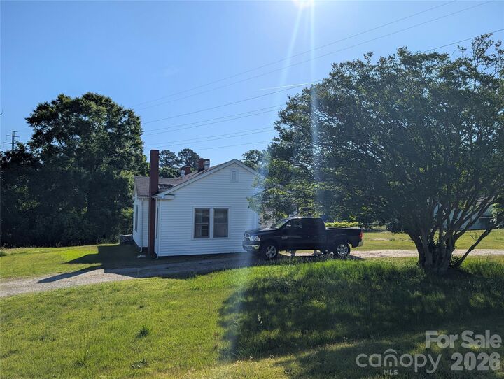 Property Photo:  1365 Yancey Street  SC 29720 