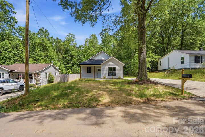 Property Photo:  1230 Wilmington Avenue  NC 28677 