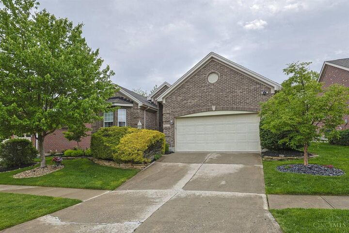 Property Photo:  5252 Venetian Way  OH 45152 