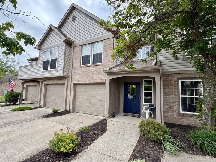 Property Photo:  9941 Edgewood Lane  OH 45241 