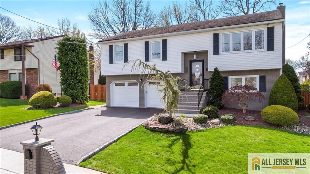 Property Photo: 275 Alden Avenue NJ 08820