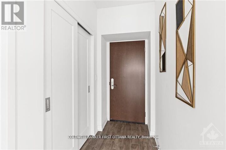 Photo de la propriété:  805 Carling Avenue 3208  ON K1S 5W9 