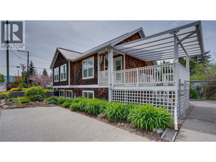 Photo de la propriété:  3001 18 Avenue  BC V1T 1C4 
