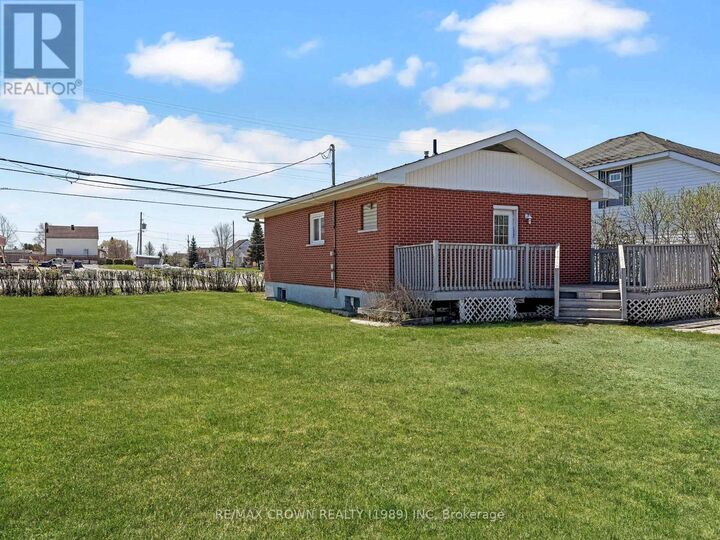Property Photo: 116 Brunetville Road ON P5N 2G4