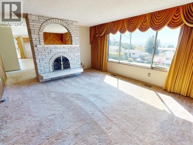 Property Photo: 4688 Fernwood Ave BC V8A 3L6