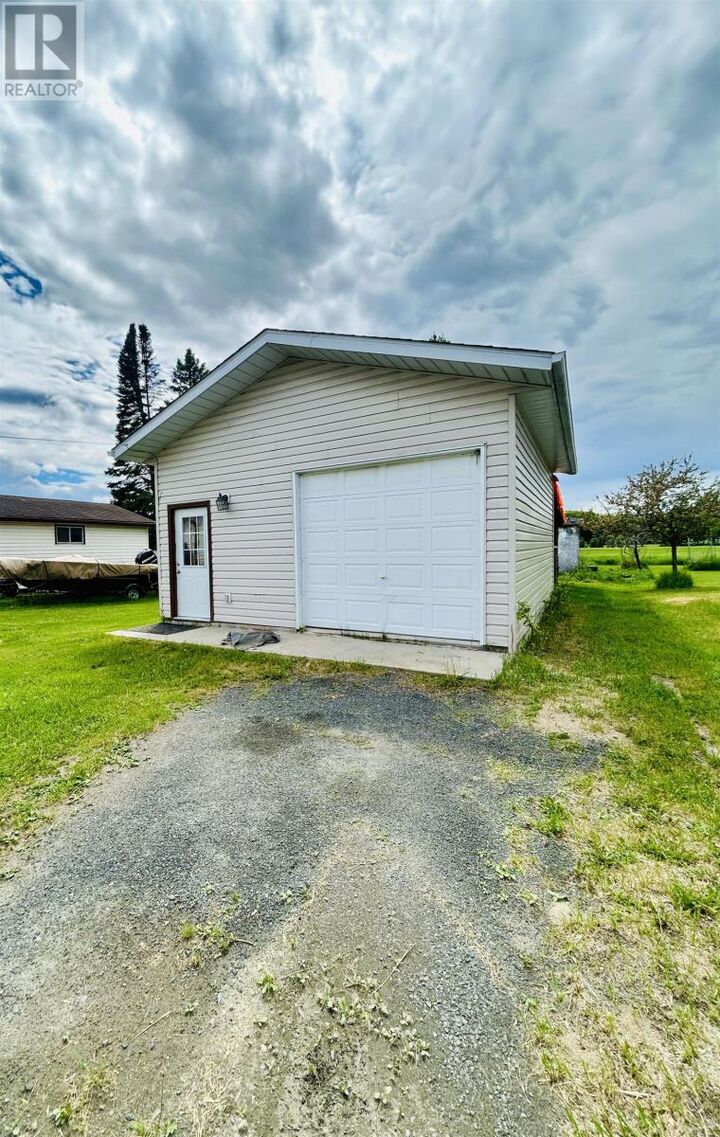 Property Photo:  1011 Portage Avenue N  ON P9A 2B1 