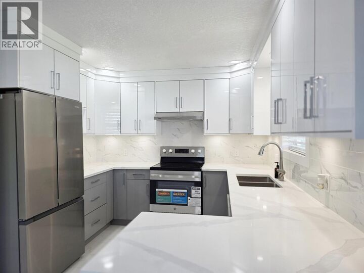 Property Photo: 947 Laurel Road BC V2J 5R1