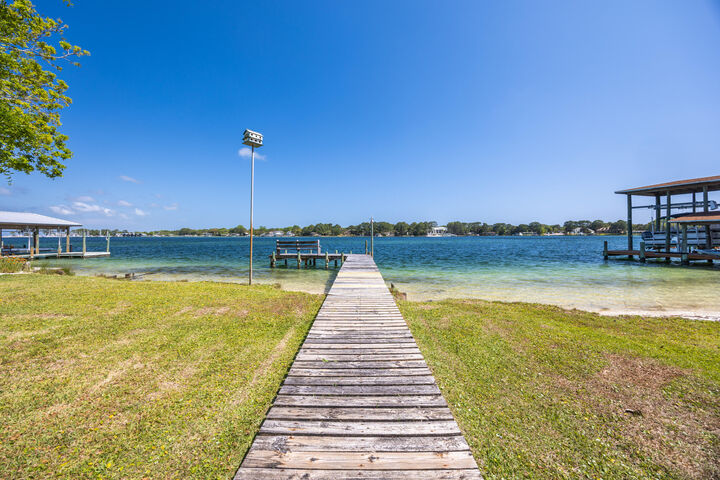 Property Photo:  239 Beachview Drive  FL 32547 