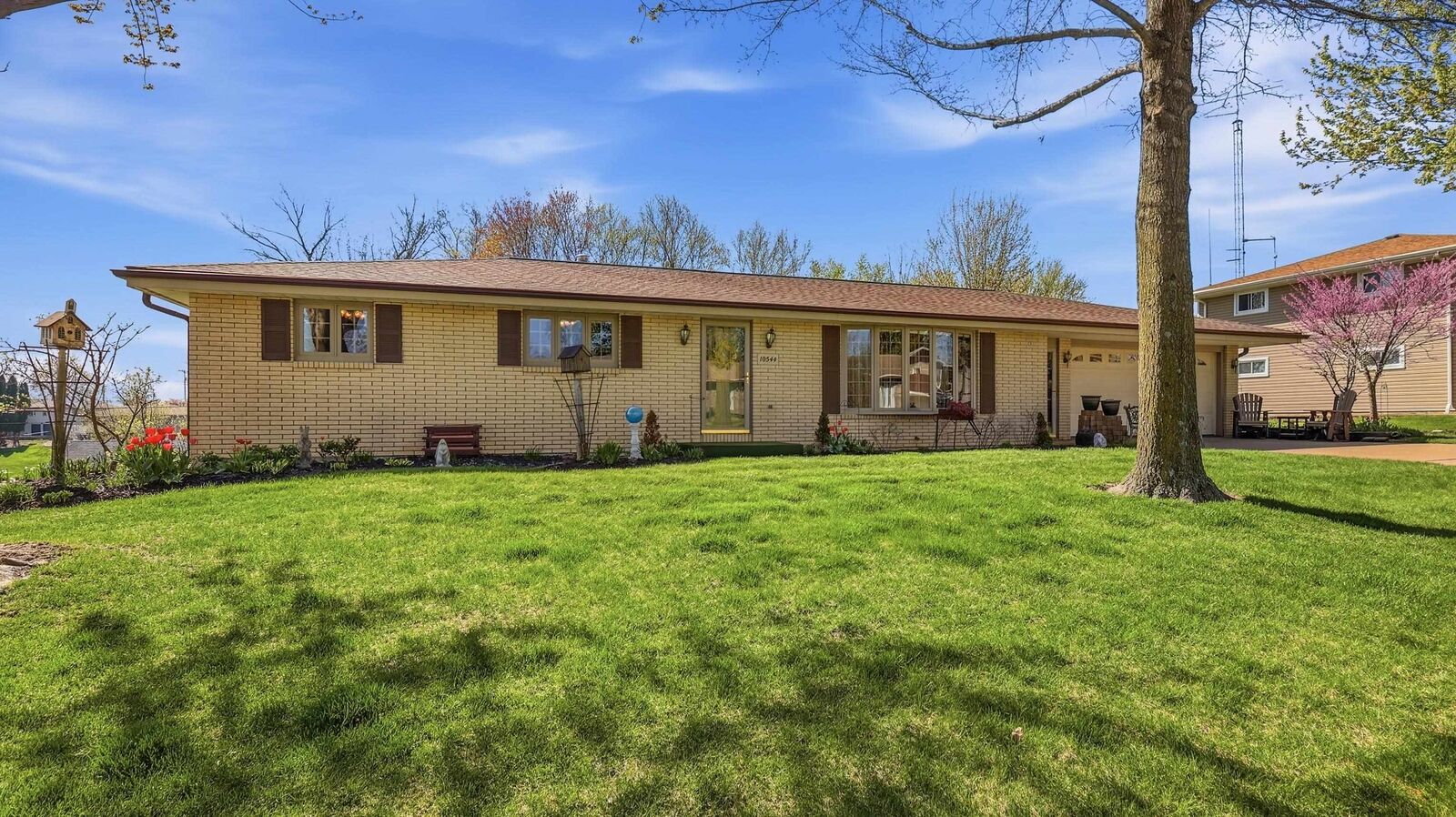 Property Photo:  10544 Cedar Point Court  IA 52003 