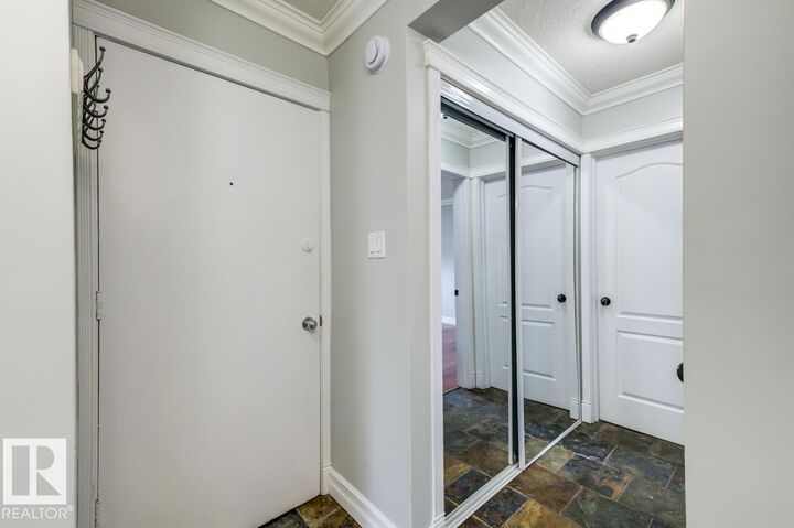 Photo de la propriété:  10225 117 Street NW 106  AB T5K 1X7 