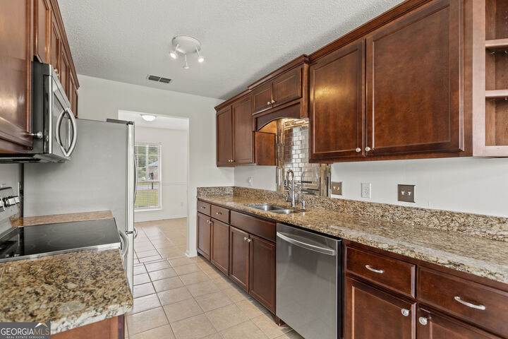Property Photo:  1386 Coalition Circle  GA 31313 