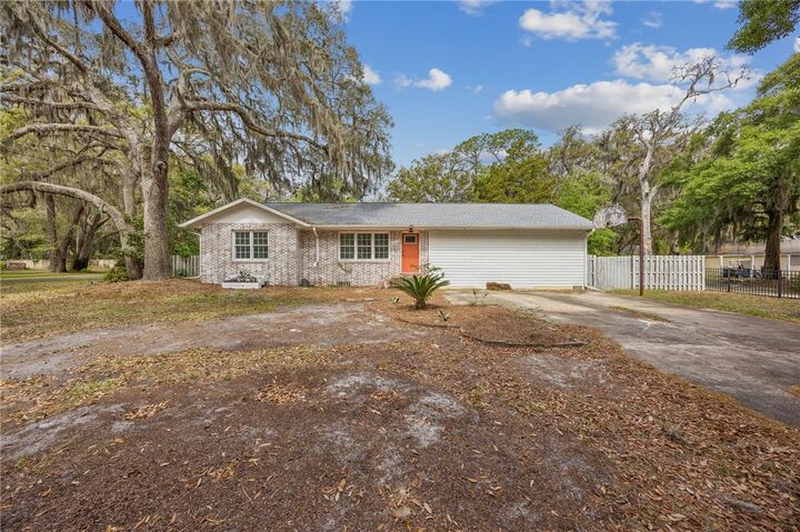 Property Photo:  303 Mahan Street  GA 31558 