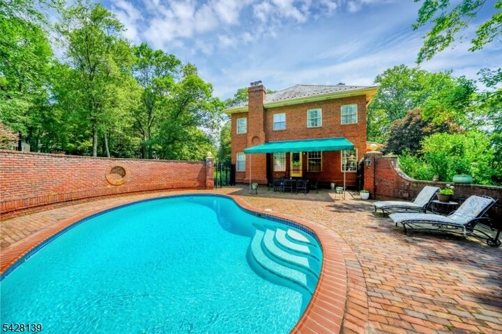 Property Photo: 8 Chestnut St NJ 07853