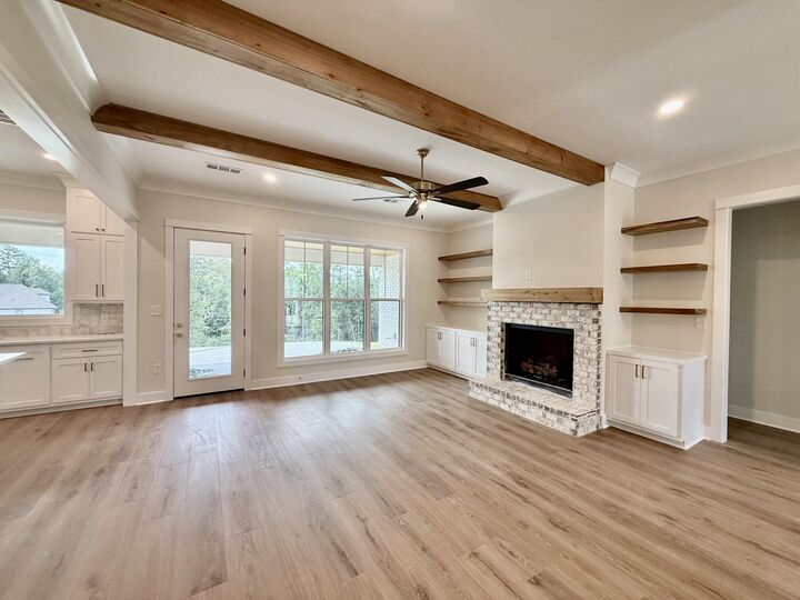 Property Photo: 124 Brookhollow Blvd. MS 39402