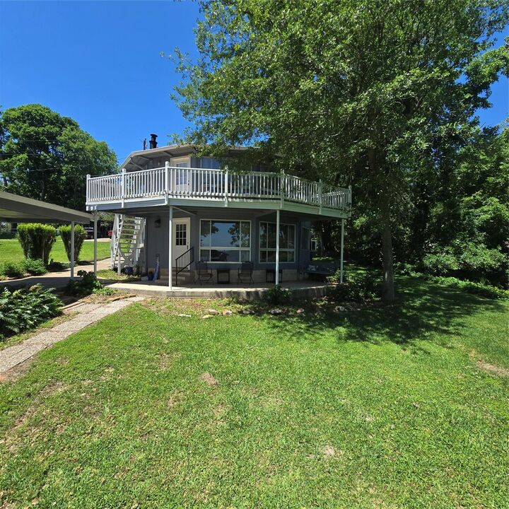 Property Photo:  275 Sam Houston Loop  TX 77364 