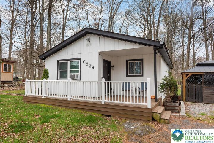 Property Photo:  7483 Cottage Lane  PA 18466 