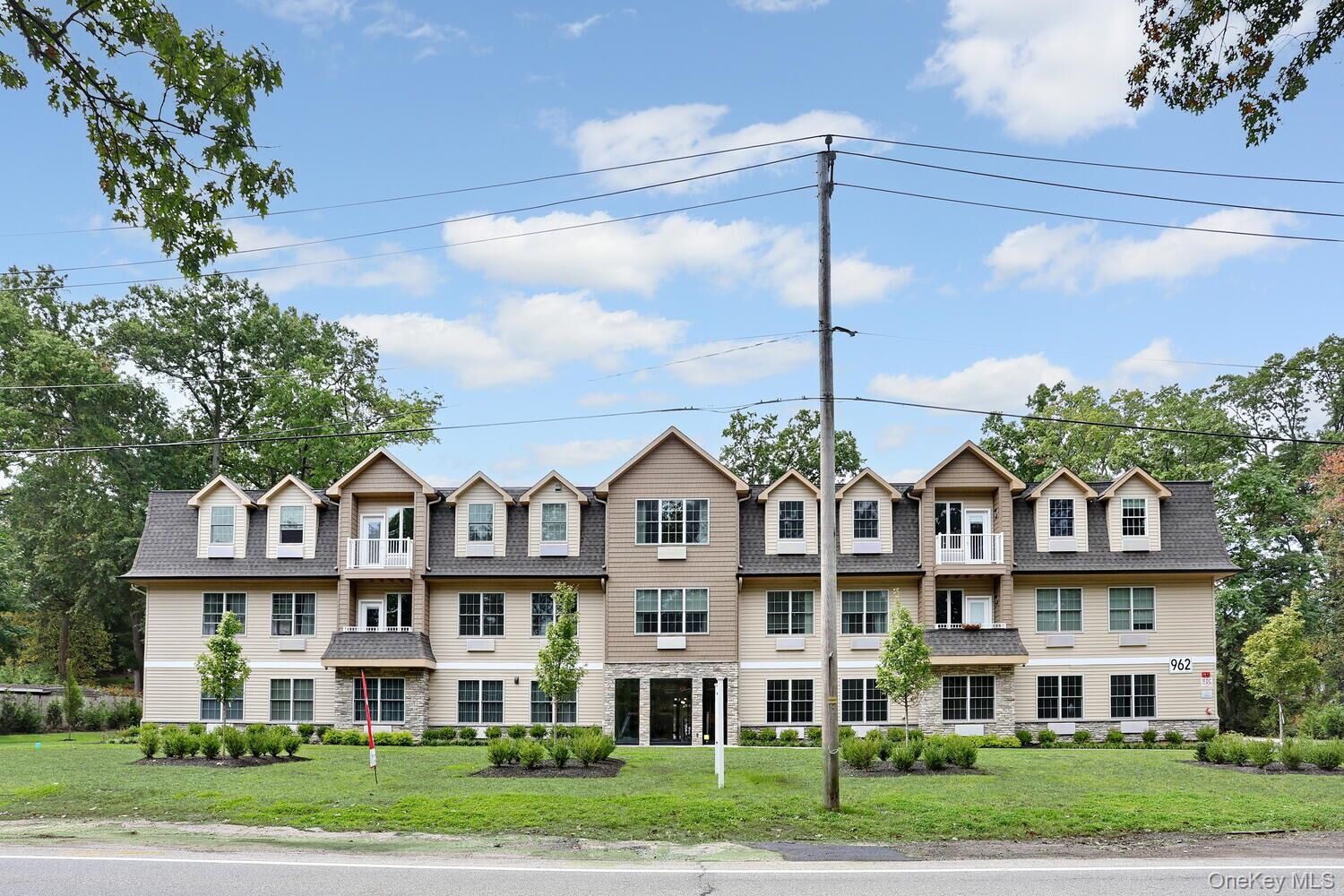 Property Photo:  962 S Route 9W 104  NY 10920 