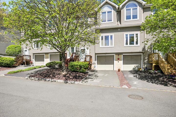 Property Photo:  148 Foltim Way  NY 10920 