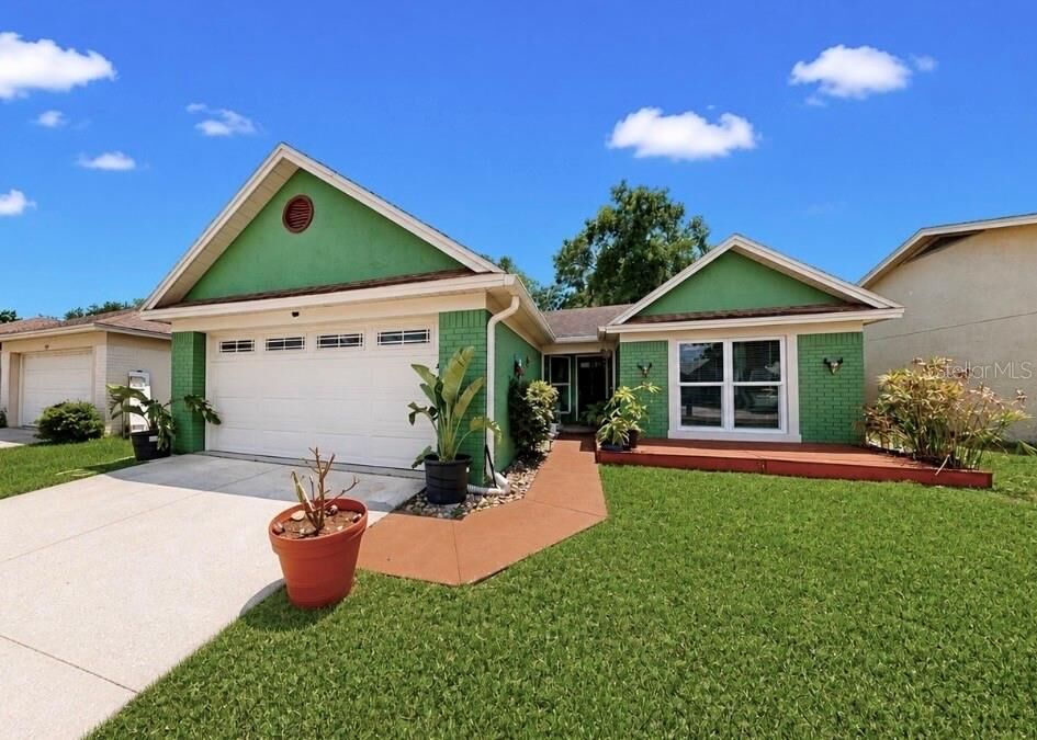 Property Photo:  1125 Hardwood Drive  FL 33596 
