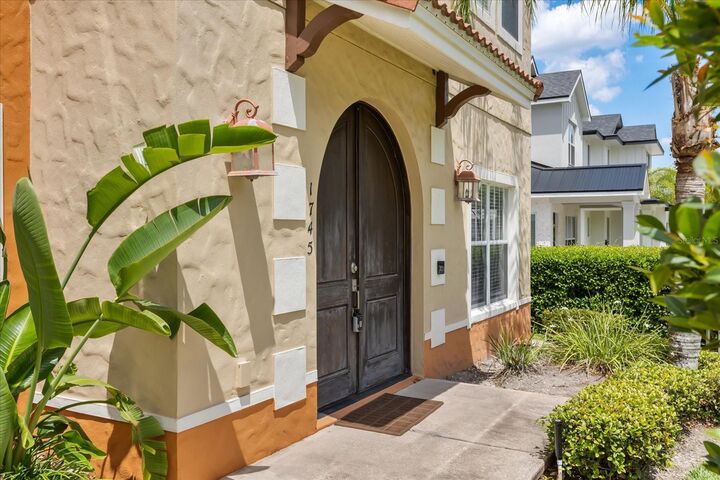 Property Photo:  1745 Indiana Avenue J  FL 32789 