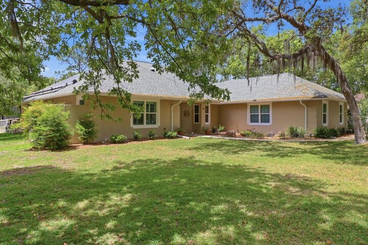 Property Photo:  35 Douglas Street  FL 34446 