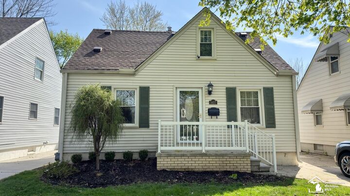 Property Photo:  3457 Woodside Drive  MI 48124 