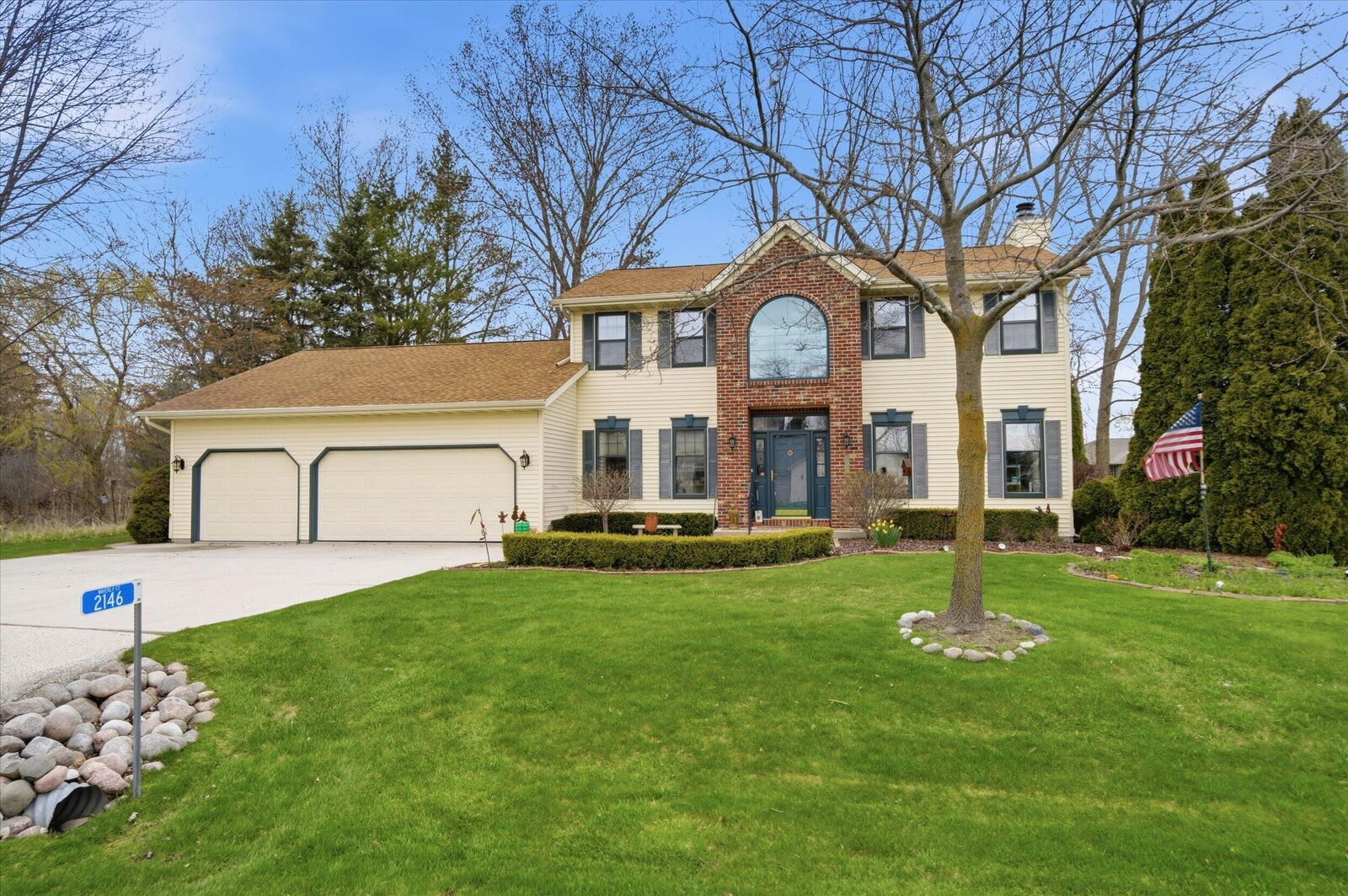 Property Photo: 2146 Waverly Ct WI 53083