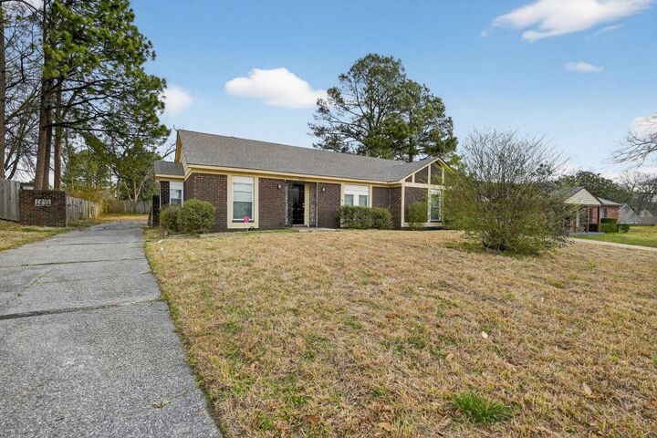 Property Photo:  3800 James Rd  TN 38128 