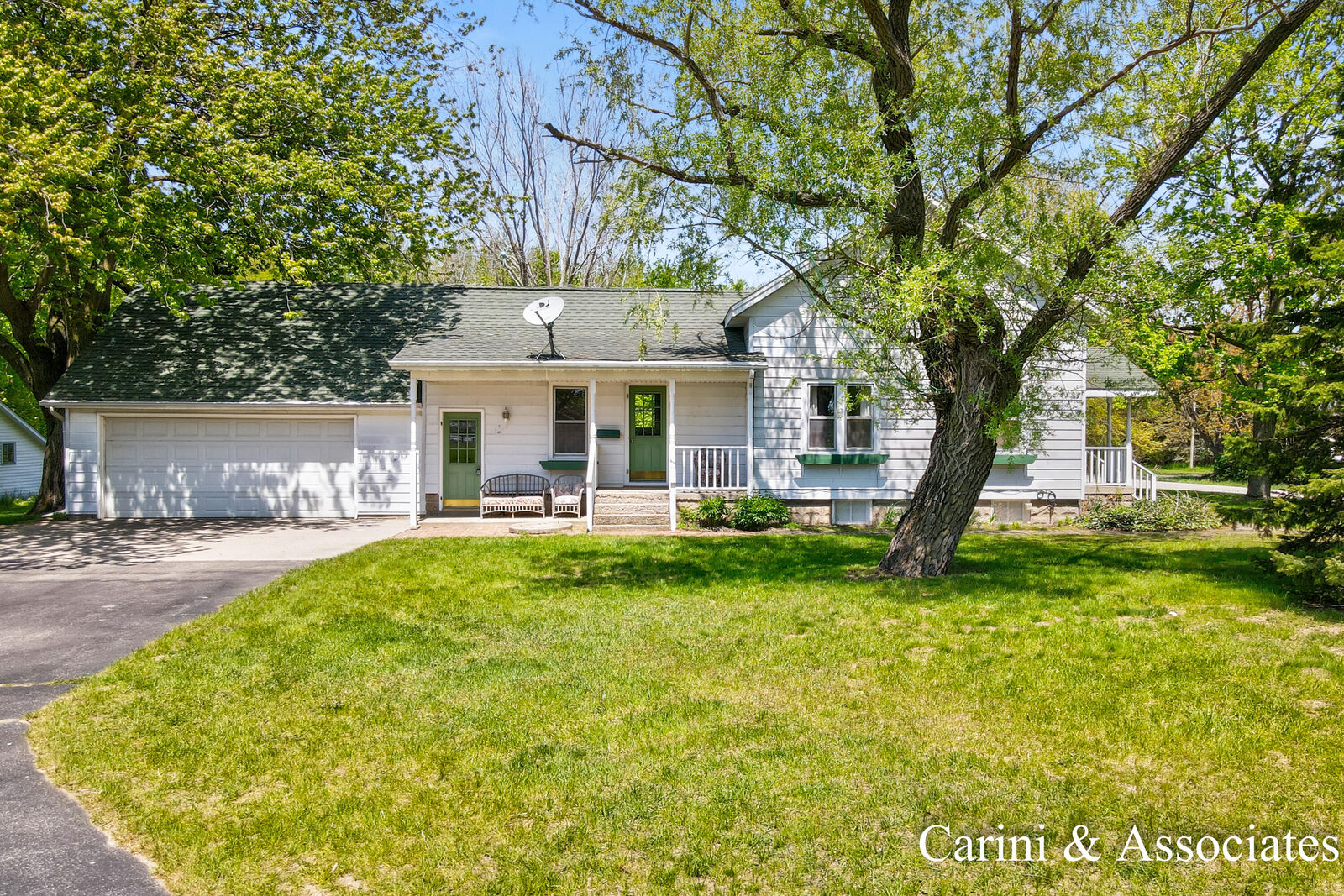 Property Photo:  8331 112th Avenue  MI 49460 