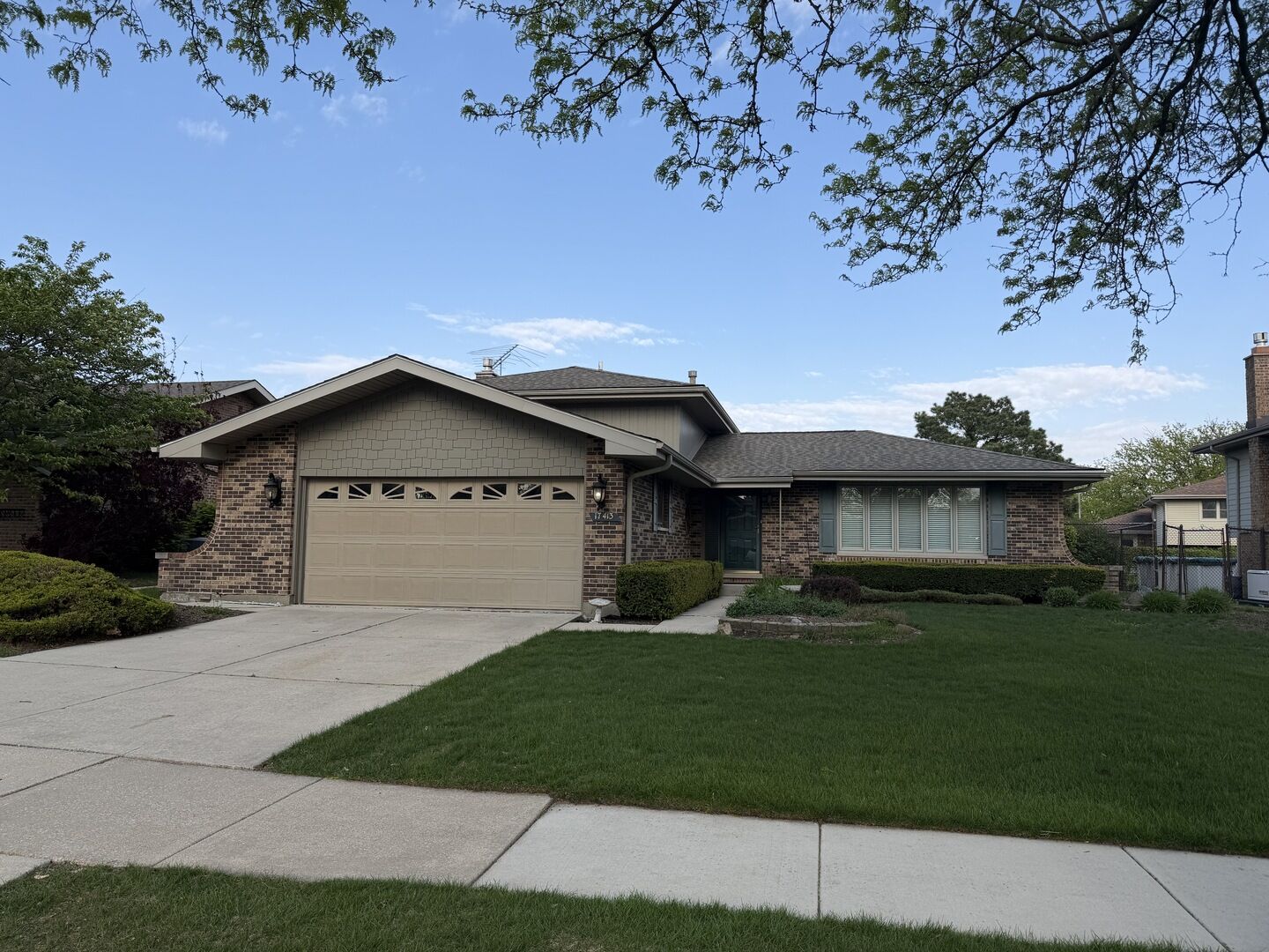 Property Photo: 17413 Mulberry Avenue IL 60487