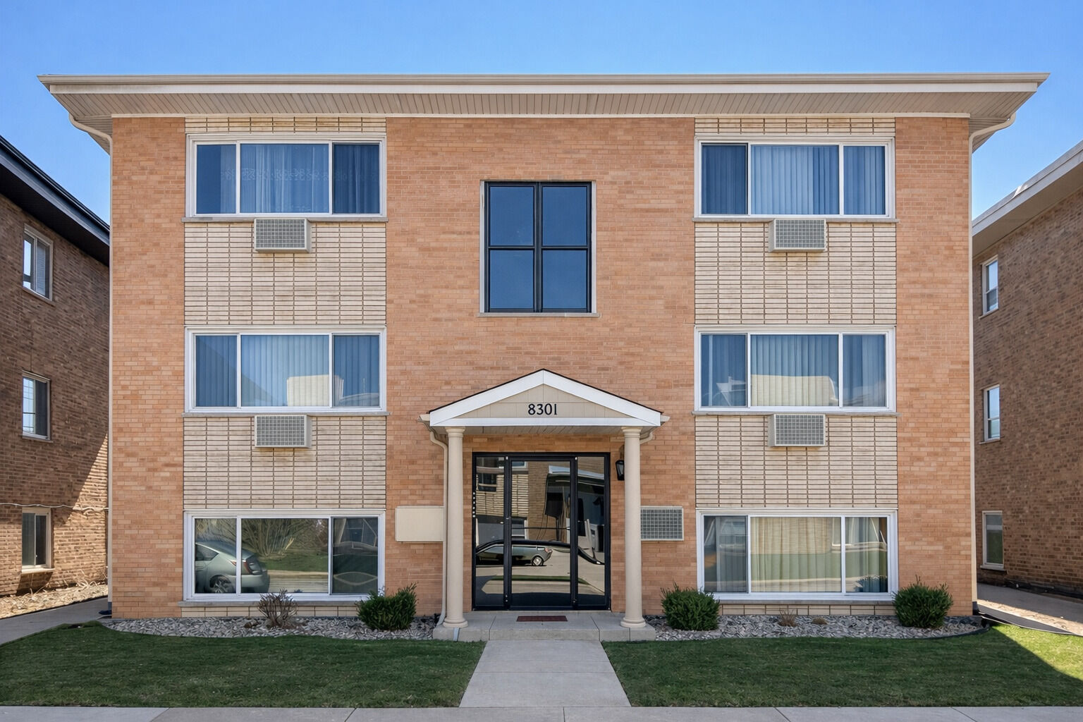 Property Photo:  8301 W Oconnor Drive Ge  IL 60171 