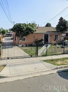 Property Photo:  1696 E 126th  CA 90222 