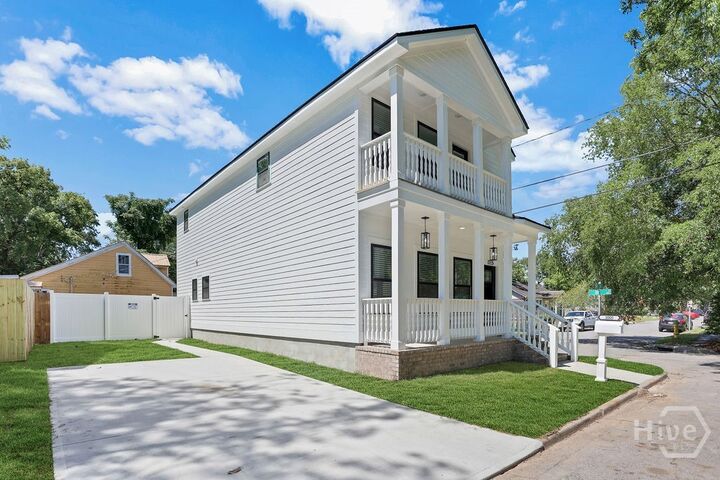 Property Photo:  1005 E 35th Street  GA 31401 