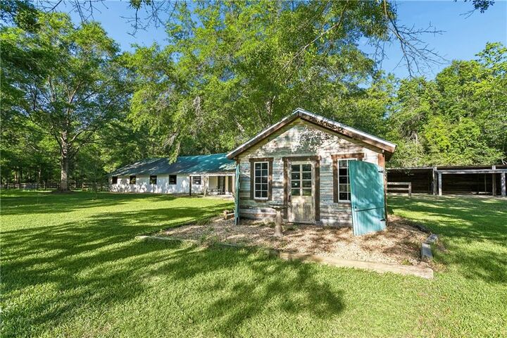 Property Photo:  76483 1082 Highway  LA 70435 