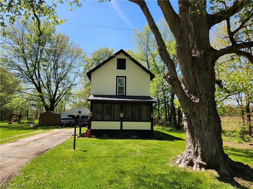 Property Photo:  6018 Mayburn Barclay Road  OH 44417 