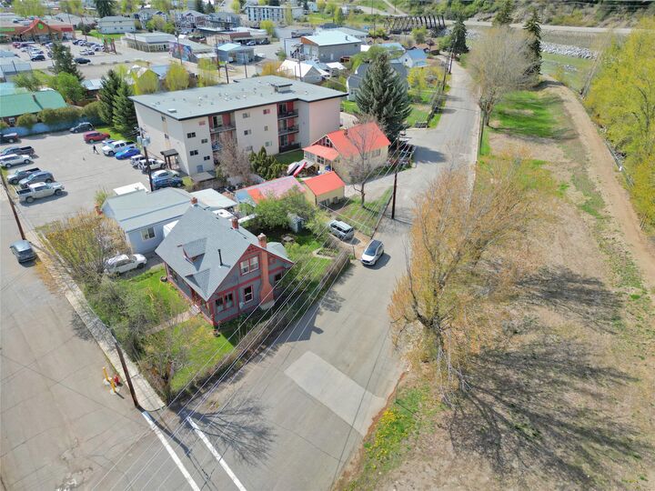 Property Photo: 55 Harold Avenue BC V0X 1W0